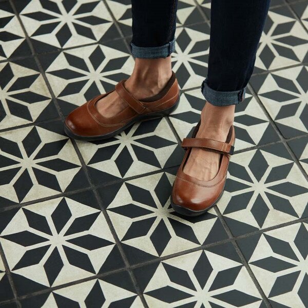 No. 19 Casual Mary Jane in Cognac